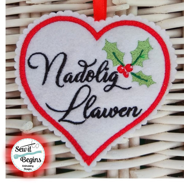 Nadolig Llawen Welsh Christmas Heart Hanging Decoration 4x4