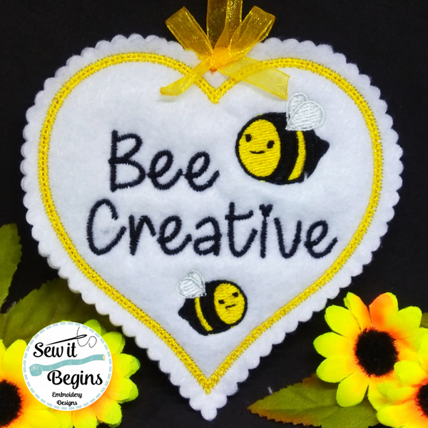 Bee Creative ITH Heart Hanging Decoration 4x4