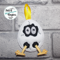EGGBURT The Cracked Peeking Egg Hanging Decoration 4x4