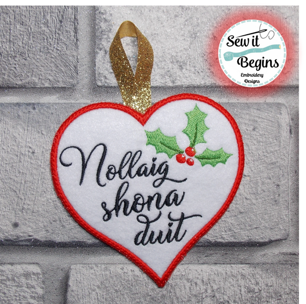 Nollaig Shona Duit Irish Christmas Heart Hanging Decoration 4x4
